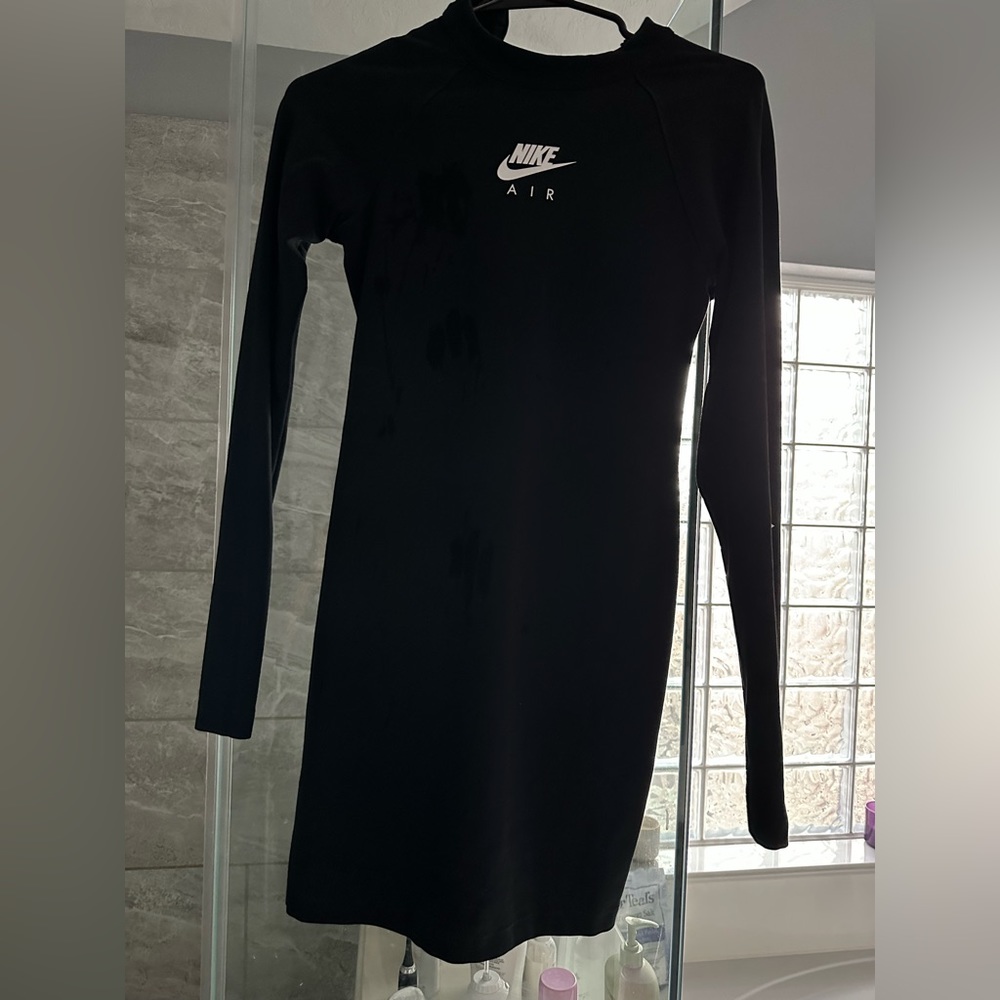 Nike worn once long sleeve dress size small